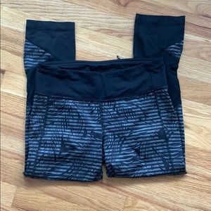 Lululemon run inspire crop II - size 6
